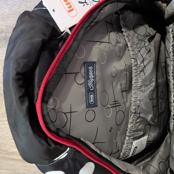 Lug Hopper - Picture 5 of 5